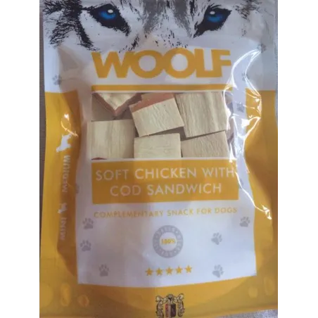 Pamlsok Woolf Dog Chicken & Codfish Soft Sandwich 100 g